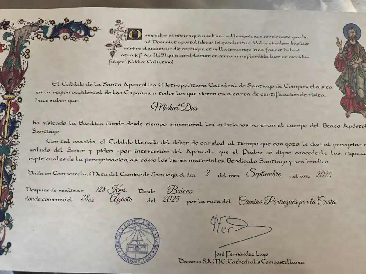 Certificado de distancia de la Catedral de Santiago a nombre de Michiel Das, con 128 km desde Baiona