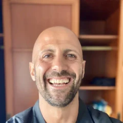 Isra García, Emprendedor & escritor