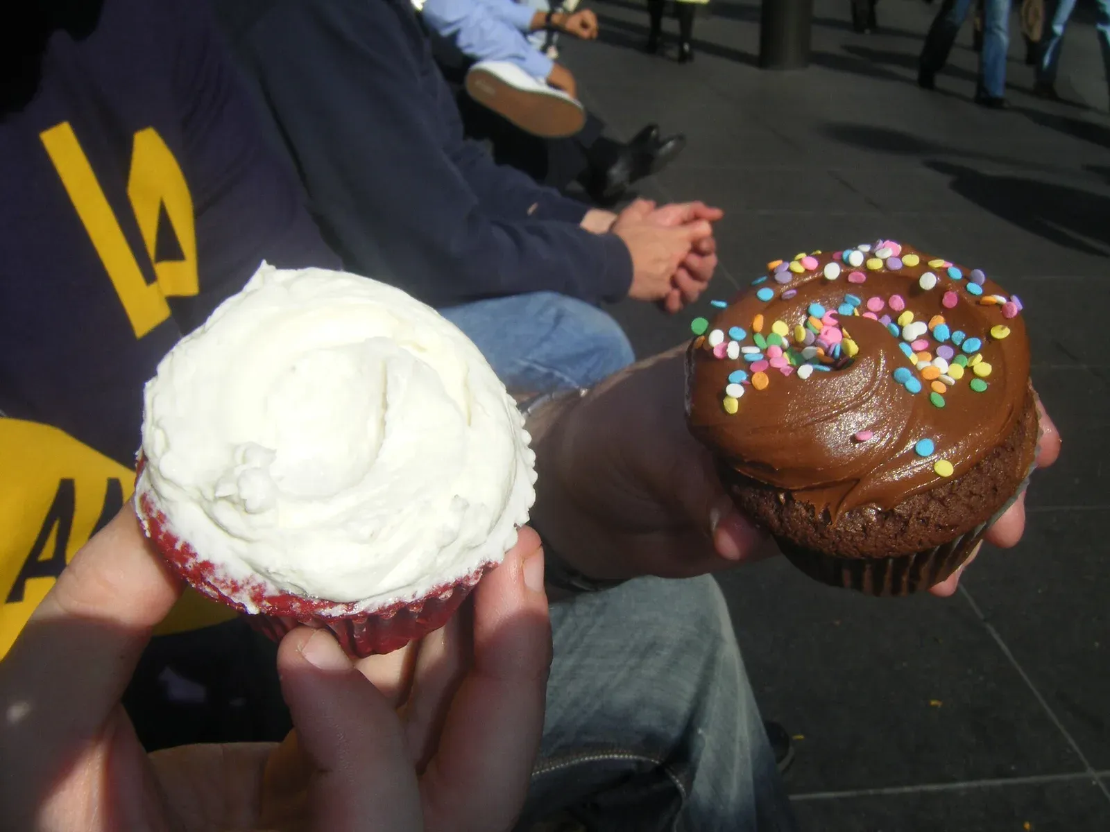 Dos cupcakes de la Magnolia Bakery del Rockefeller Center