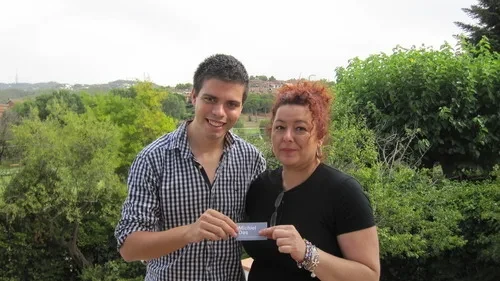 Pau García-Milà con Elena (Gelenius en Bananity) #elviajedemitarjeta