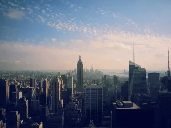 New York City skyline — travel tips and tricks by Michiel Das